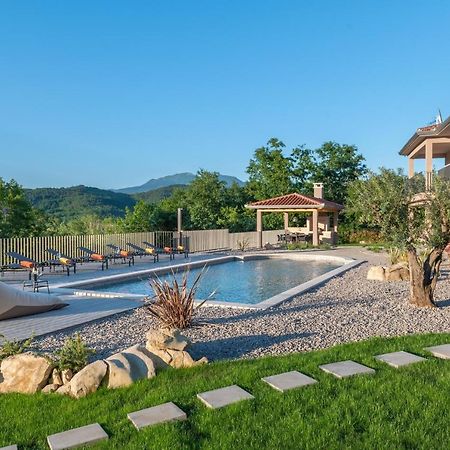 Luxury Villa Santa Cruz With Xl Pool And Jacuzzi Potpican Экстерьер фото