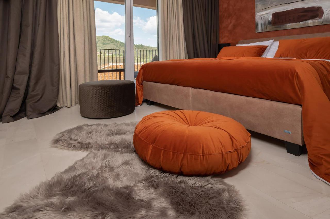 Luxury Villa Santa Cruz With Xl Pool And Jacuzzi Potpican Экстерьер фото