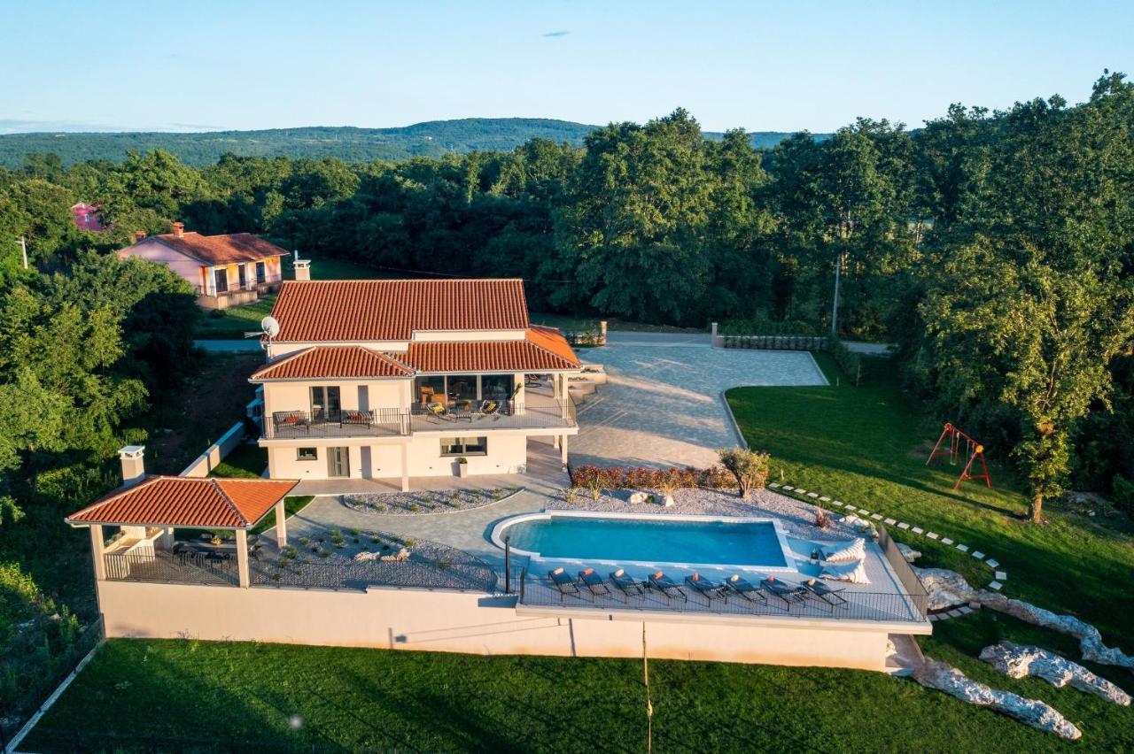 Luxury Villa Santa Cruz With Xl Pool And Jacuzzi Potpican Экстерьер фото