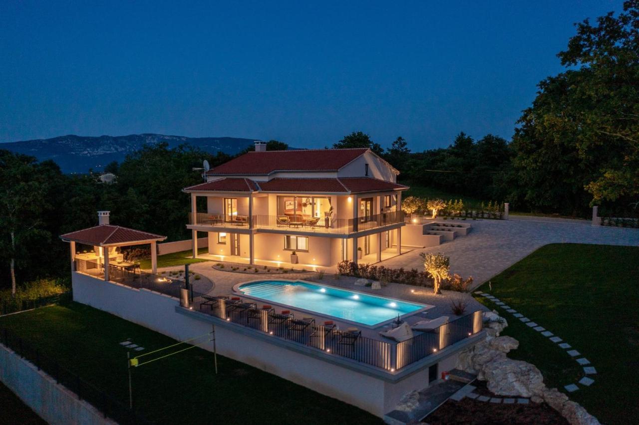 Luxury Villa Santa Cruz With Xl Pool And Jacuzzi Potpican Экстерьер фото