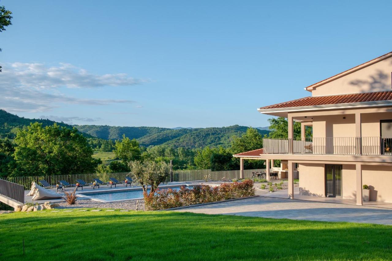 Luxury Villa Santa Cruz With Xl Pool And Jacuzzi Potpican Экстерьер фото