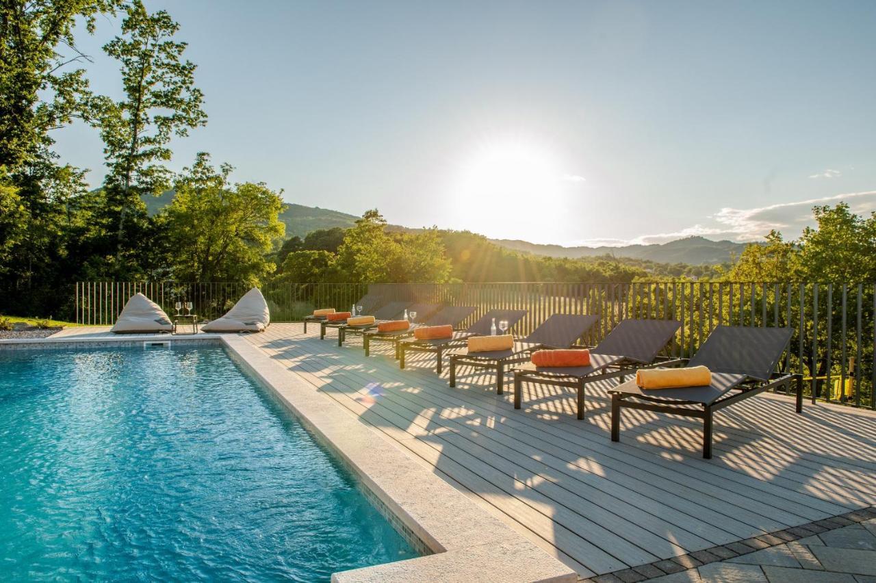 Luxury Villa Santa Cruz With Xl Pool And Jacuzzi Potpican Экстерьер фото